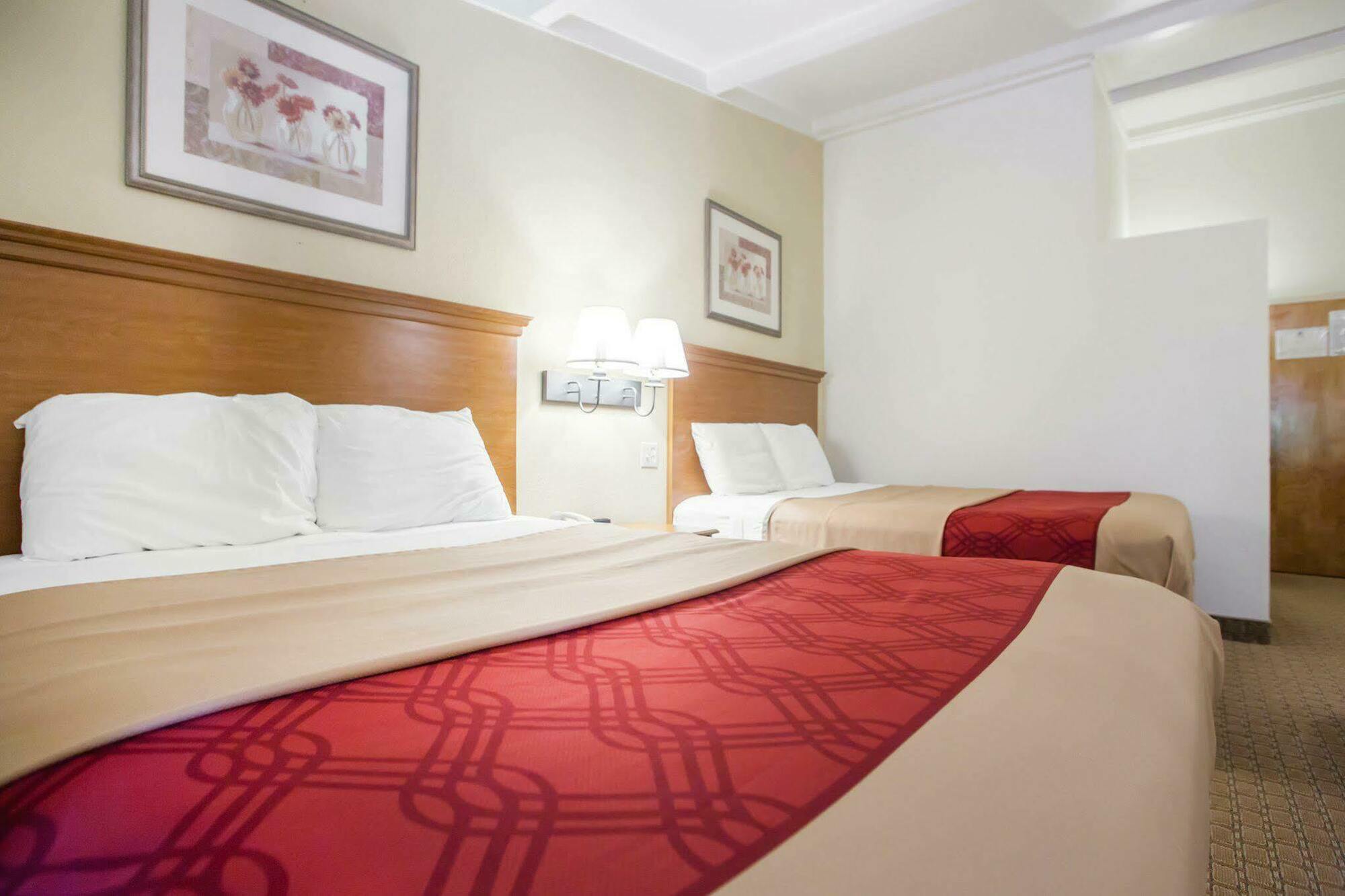 Mho Hotel בורדנטאון מראה חיצוני תמונה